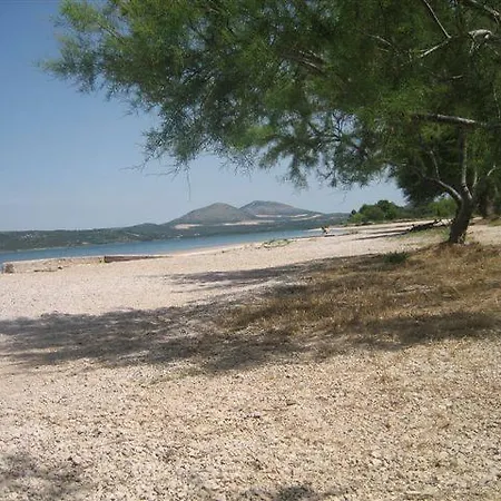 Διαμέρισμα Bujas Raslina