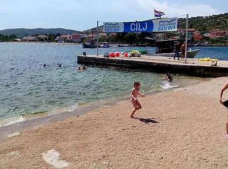 Bujas Apartamento Raslina