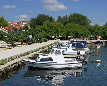 Apartman Bujas *