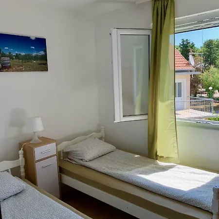 Apartment Bujas *