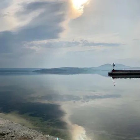 Bujas Apartman Raslina