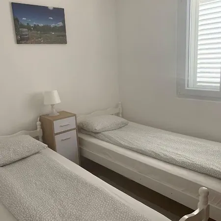 Apartment Bujas *
