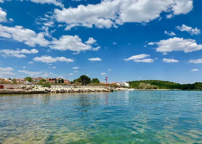 Bujas 아파트 Raslina